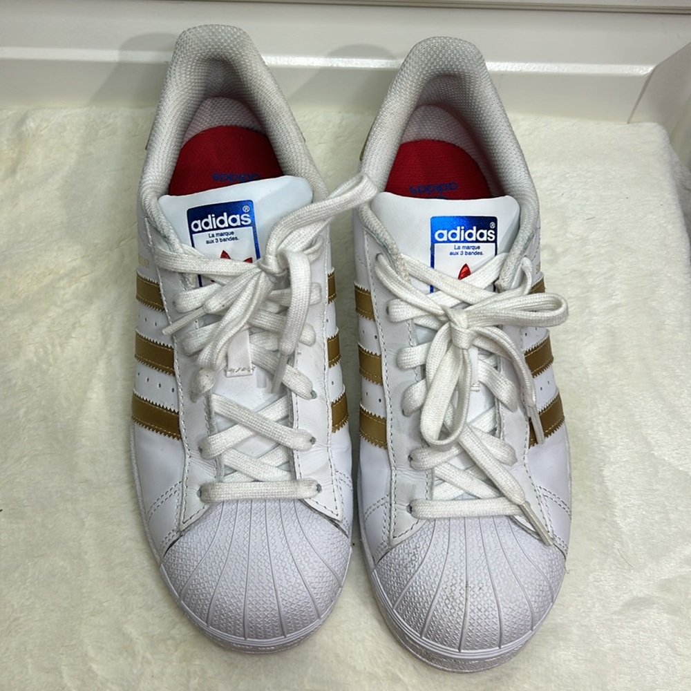 adidas Women’s Superstar Sneaker Gold Metallic - Picture 3 of 14